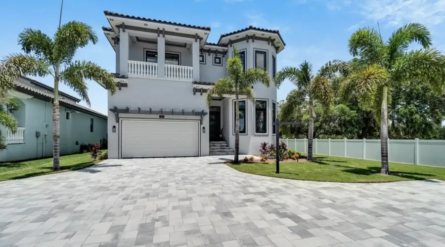 519 TREVISO DRIVE, Apollo Beach, Florida, 33572, United States, 6 Bedrooms Bedrooms, 10 Rooms Rooms,4 BathroomsBathrooms,Waterfront,For Sale,TREVISO DRIVE,1894611